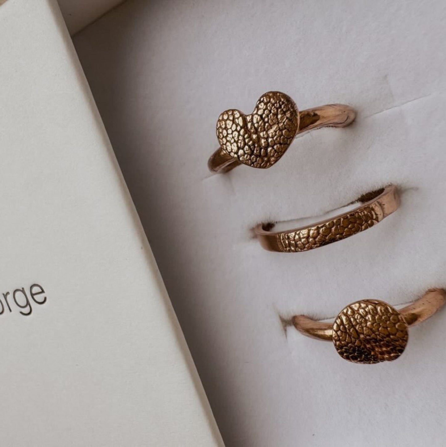 Ray— Ring met dierenafdruk (kopie)