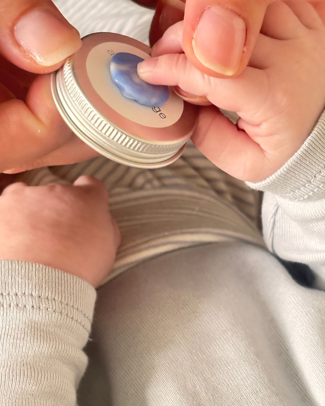 Baby – ovale hanger van moeder en kind
