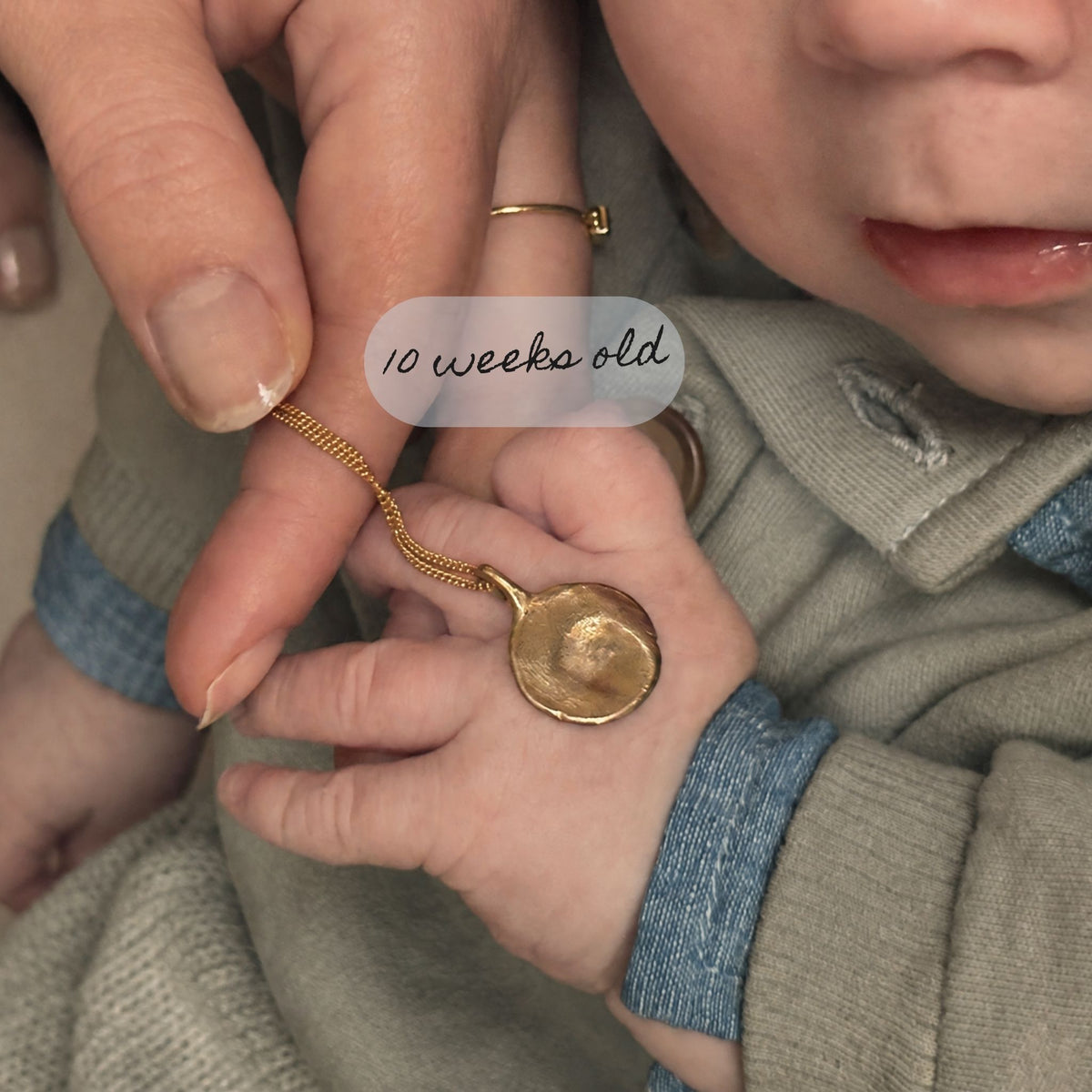 Baby – ovale hanger van moeder en kind